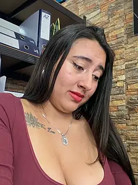 Chatroom XXX en direct de _Sarah-Office1