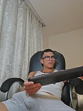 Chatroom XXX en direct de TOMBOYSEXX