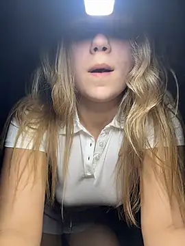 צ'אט XXX בשידור חי של JennyPortman