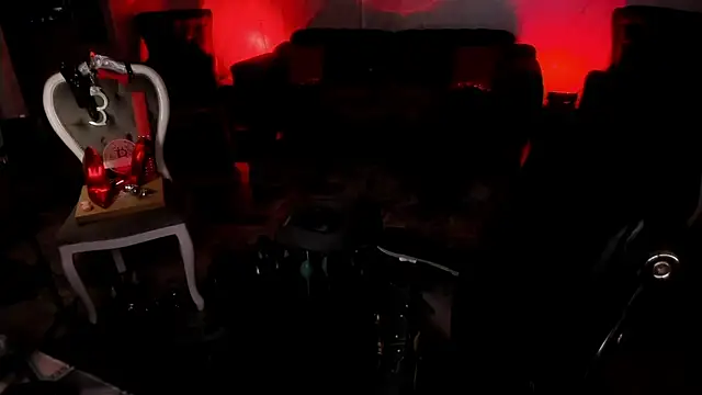 FinDomGod Live XXX Chat