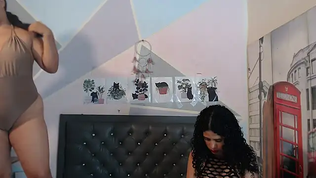 Chat +18 de Adut_Akech ao vivo