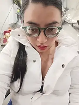 SOFI__10 Adlı Modelin Canlı XXX Sohbeti