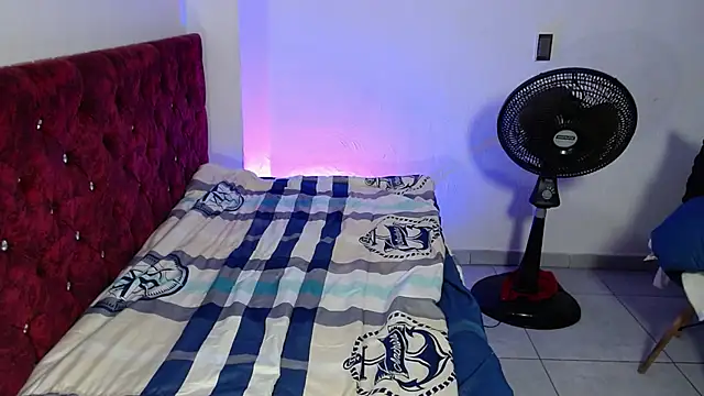 spicy__cinnamon's Live XXX Chat