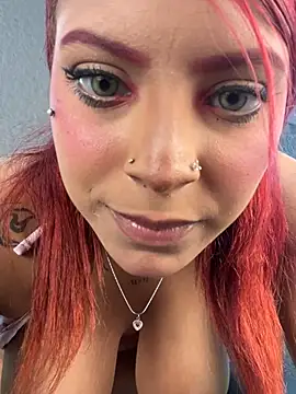 GiaRedd Adlı Modelin Canlı XXX Sohbeti