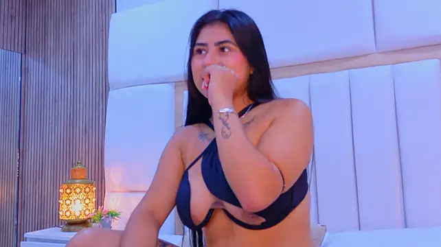 دردشة ScarletJons الجنسية المباشرة
