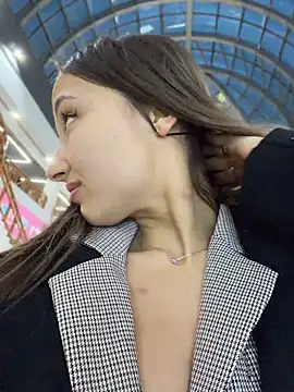 ICrazyOneIRL লাইভ XXX চ্যাট