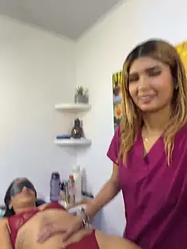 Kinky-Spa Chat XXX live
