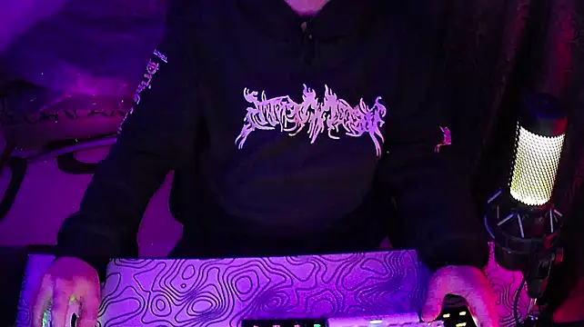 צ'אט XXX בשידור חי של fame_bc