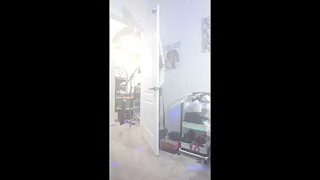 Triggerhappycj100のライブXXXチャット