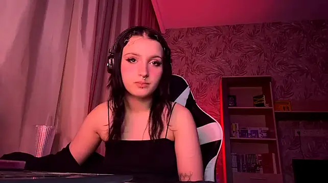 Czat XXX na żywo – SharikaBabecki
