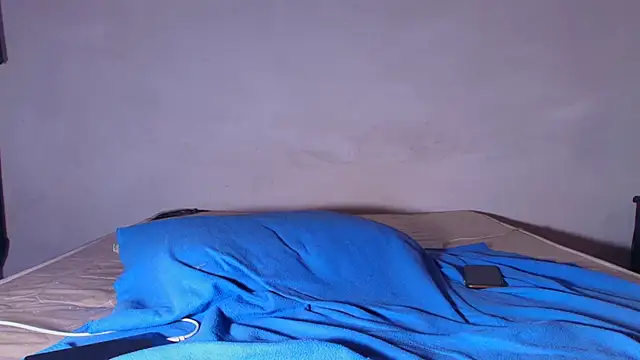 WolfMoreau Live XXX-chat