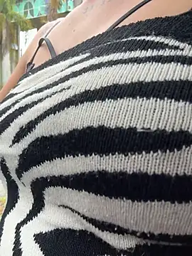 Chat XXX ao vivo de roxyrougee