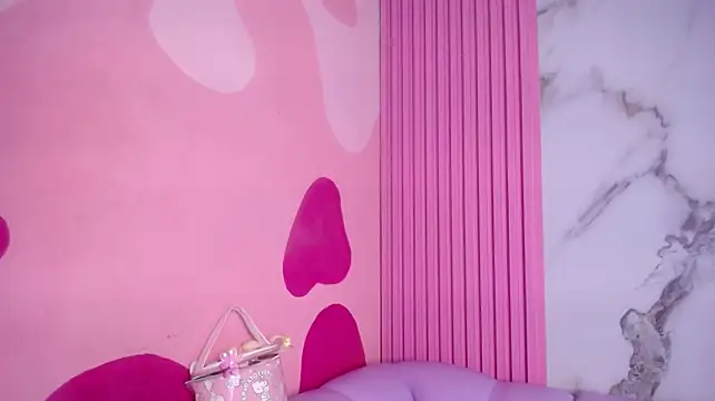 Chat XXX ao vivo de Doll_Kitty_