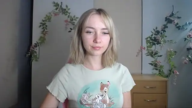 LuciaYoung XXX чат на живо