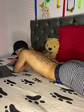 Онлайн чат XXX Camilo_Tattoo