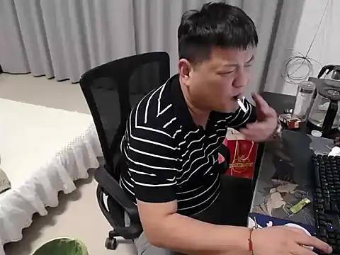 zhang1118 Live XXX-chat