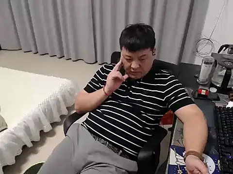 zhang1118 Adlı Modelin Canlı XXX Sohbeti