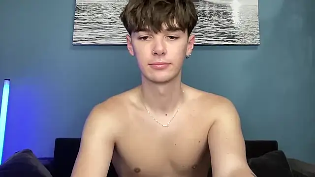 YourMilkyGuy's Live XXX Chat
