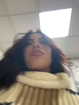 MystiqueXXX Adlı Modelin Canlı XXX Sohbeti