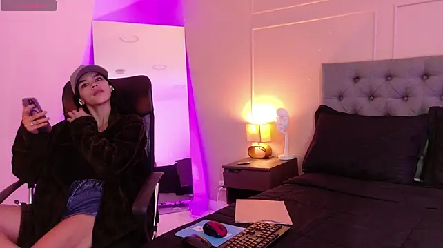 ALICESANDOVAL's Live XXX Chat