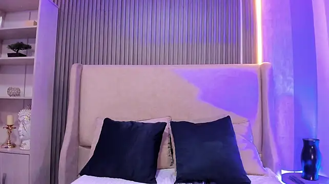 KeniaArias Chat XXX in diretta