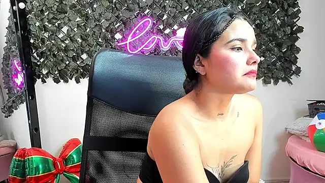 DestinyHills live XXX chat