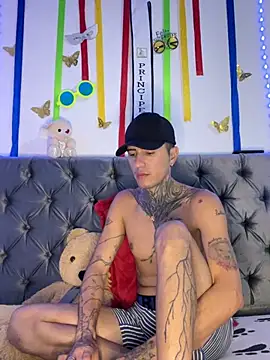 Živý XXX chat Camilo_Tattoo
