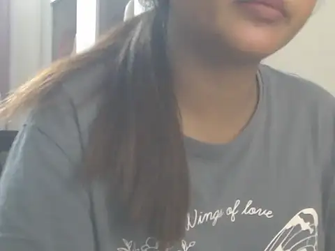NancyRuvi – Naživo XXX chat