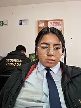 Angela__05 Adlı Modelin Canlı XXX Sohbeti