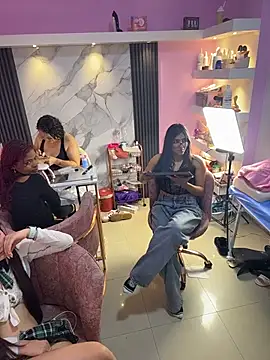 Nails_Lucia – Naživo XXX chat