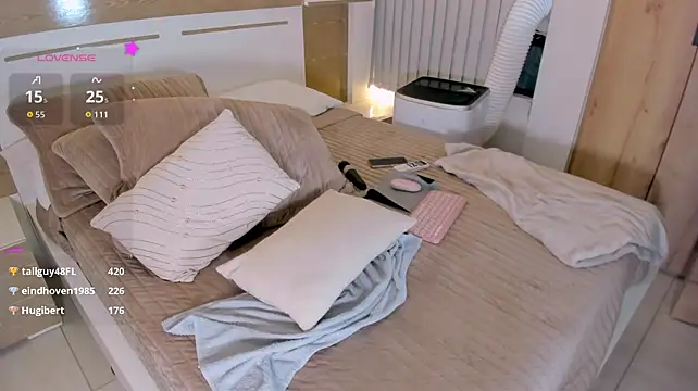 XXX chat uživo modela NOVACY-SANTOS