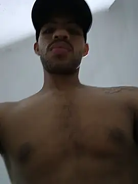 Criistian_prado Show in webcam