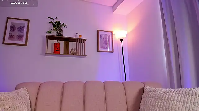 Lilabril Adlı Modelin Canlı XXX Sohbeti