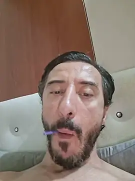 Selim5516 Adlı Modelin Canlı XXX Sohbeti