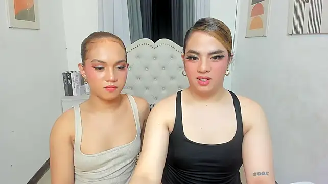 ElaraDeLuca XXX чат на живо