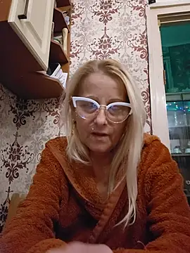 Lina_123 – Naživo XXX chat