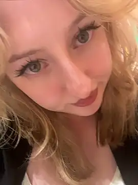 RonnieKiss Chat XXX in diretta