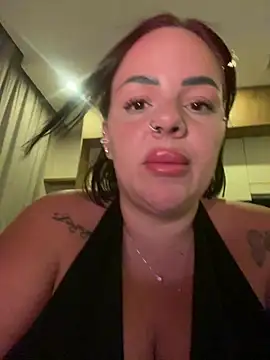 Chat +18 de Kiara_Knightz ao vivo