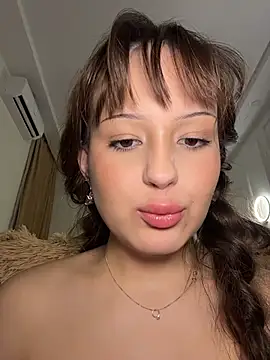 TwixMolly Adlı Modelin Canlı XXX Sohbeti