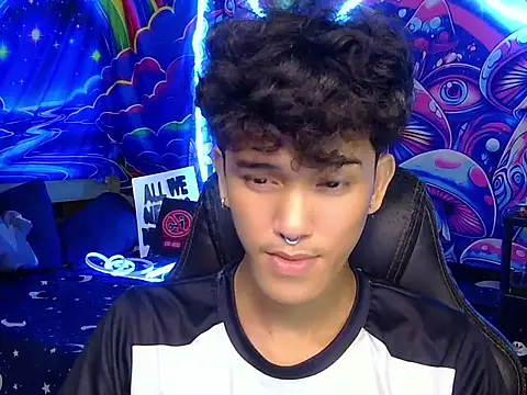 hugekenbigcock's Live XXX Chat