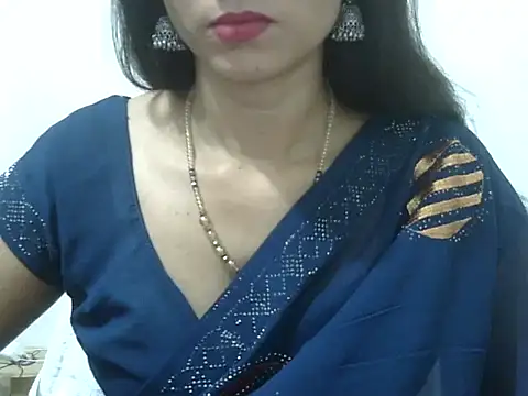Chat +18 de Laila_Cute ao vivo