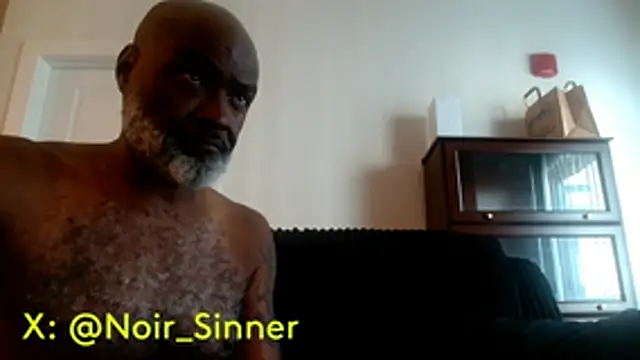 צ'אט XXX בשידור חי של sinnernoir