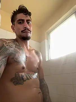 SstraightattedlilDCumz Show in webcam