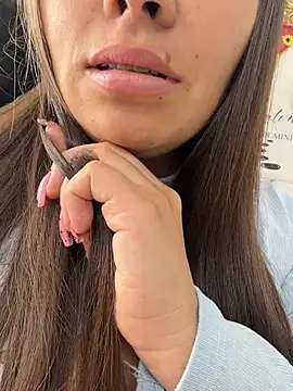 LIZ-06_ লাইভ XXX চ্যাট