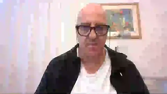 ANONIMO7735 – Live XXX-chat