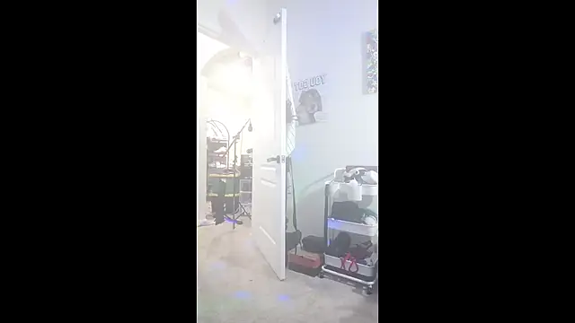 Triggerhappycj100 Adlı Modelin Canlı XXX Sohbeti
