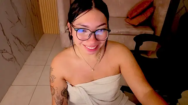 Chatroom XXX en direct de Akari_s