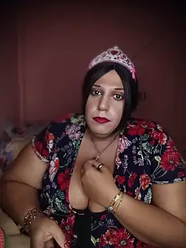 Strongshemail Adlı Modelin Canlı XXX Sohbeti