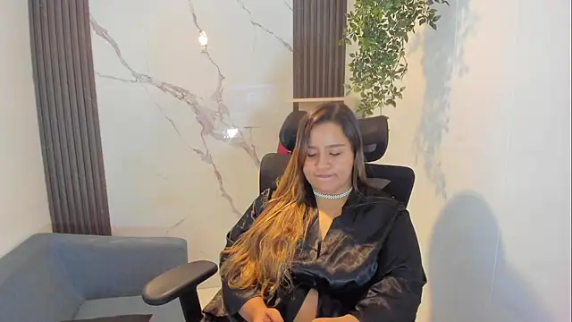 ElaBournn_'s Live XXX Chat