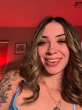 Chatroom XXX en direct de Tiny-Mimi